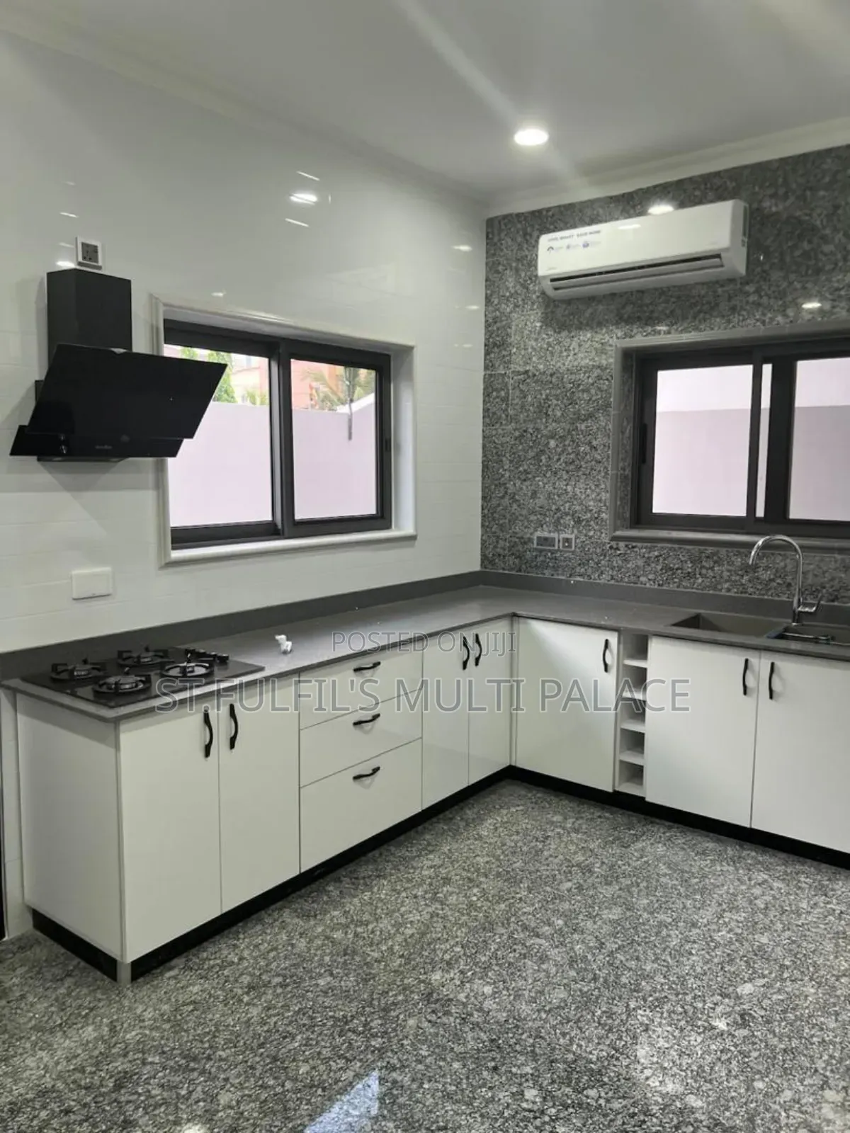 5bdrm Townhouse / Terrace in East Legon Bawaleshi, Bawaleshie for rent