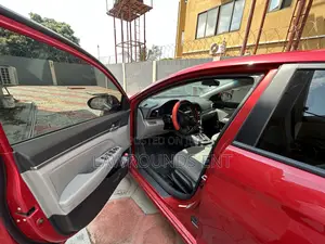 Hyundai Elantra SEL 2020 Red