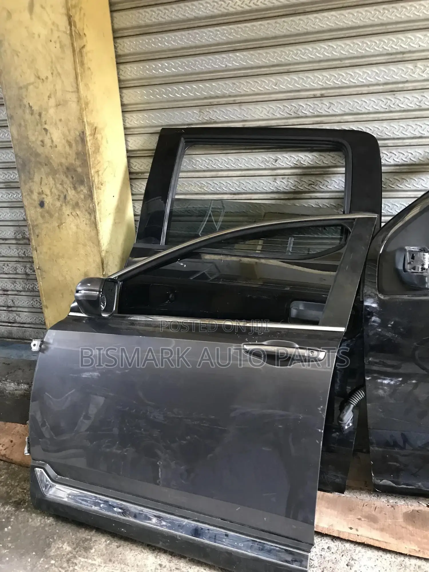 Honda CRV 2017-2018-2019-2020-2021-2022 Door Front Left Complete
