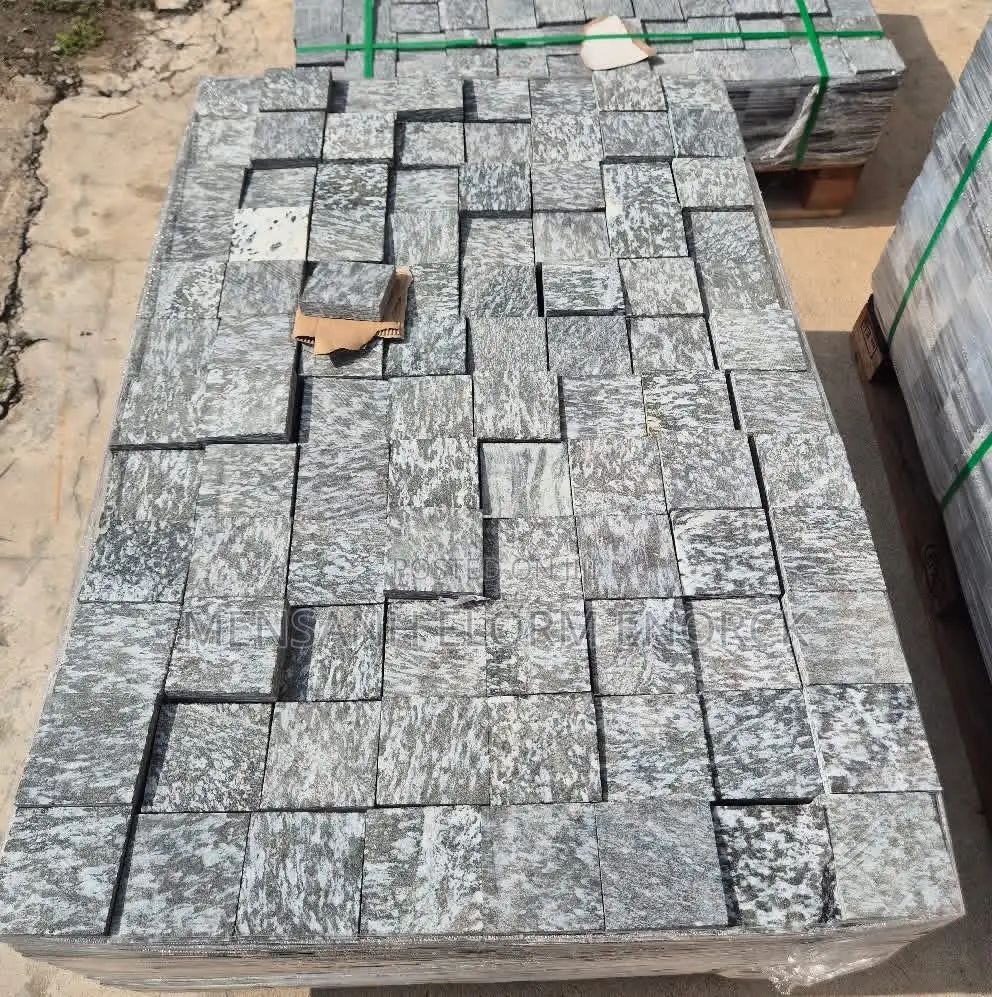 Stone Seler