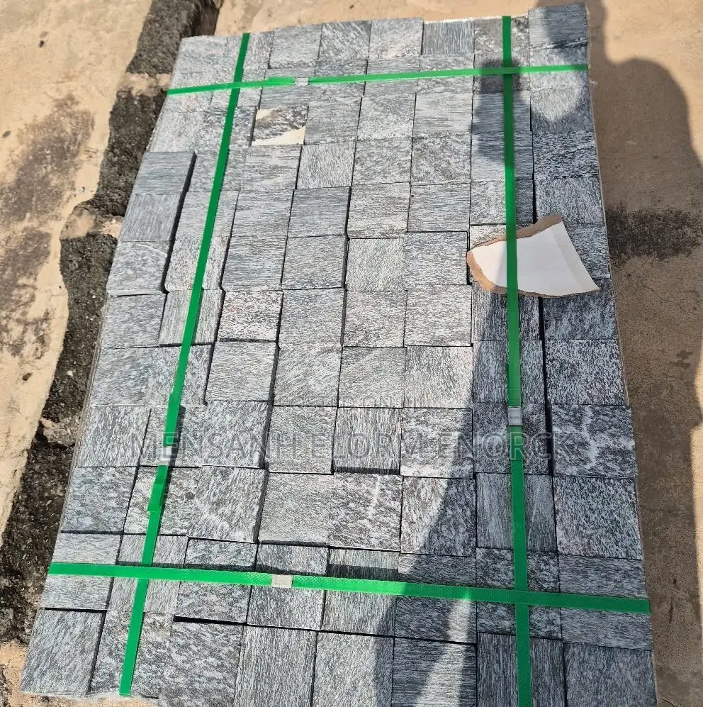 Stone Seler