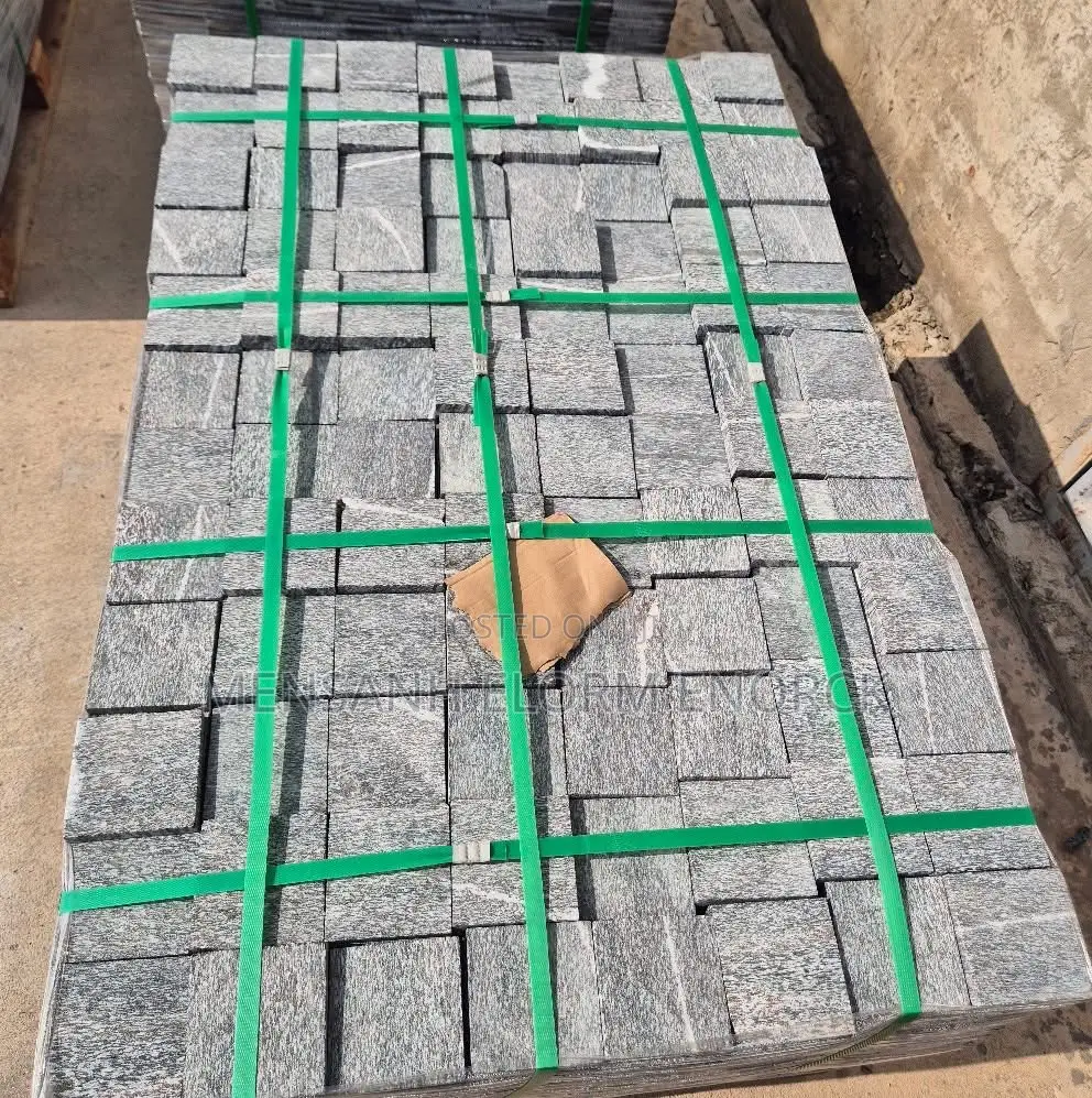 Stone Seler