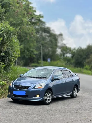 Toyota Belta 2012 Blue