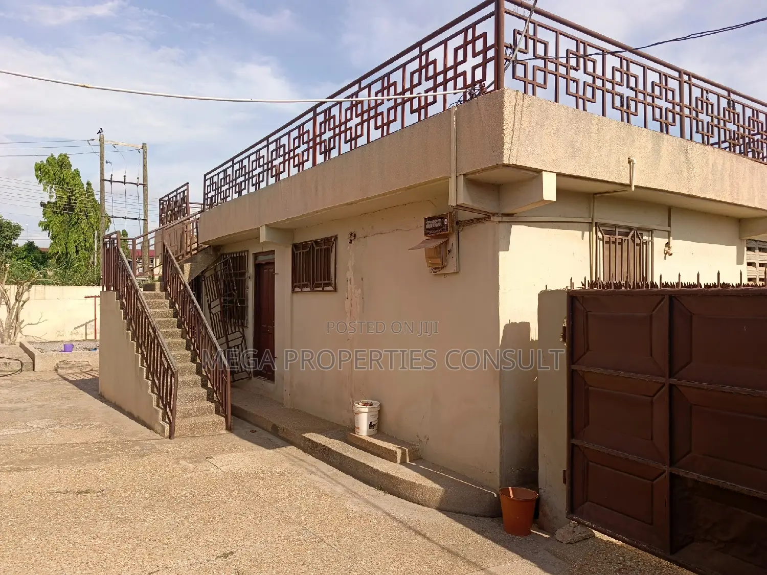 12bdrm House in Achimota for sale