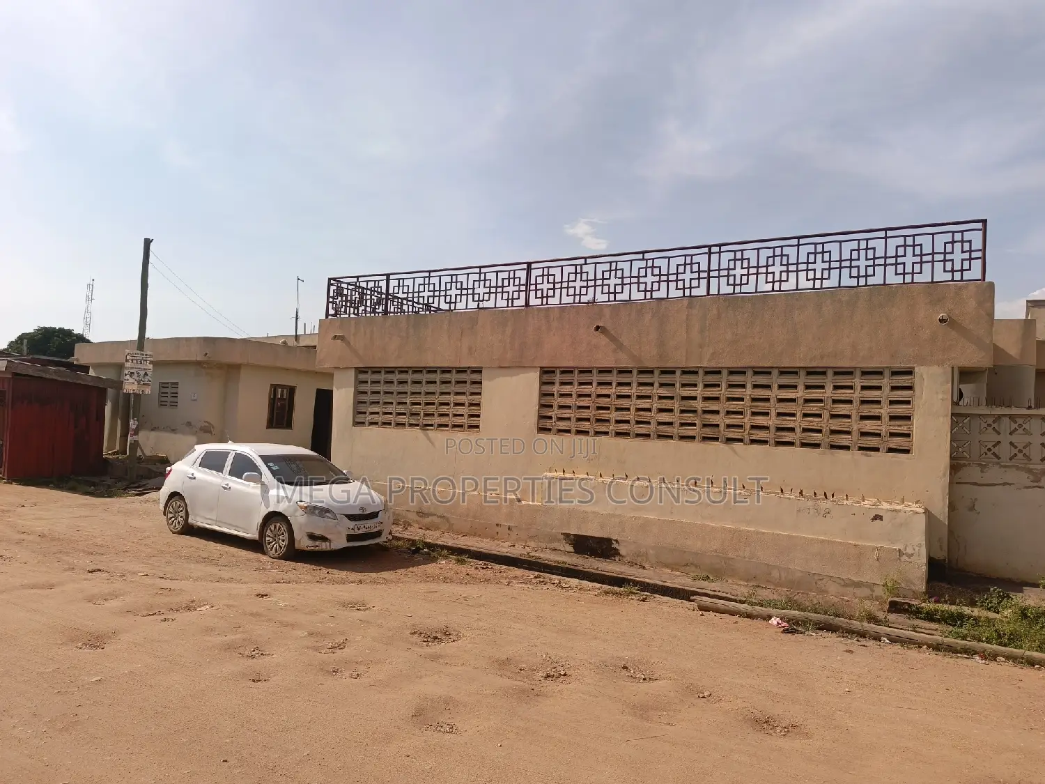12bdrm House in Achimota for sale