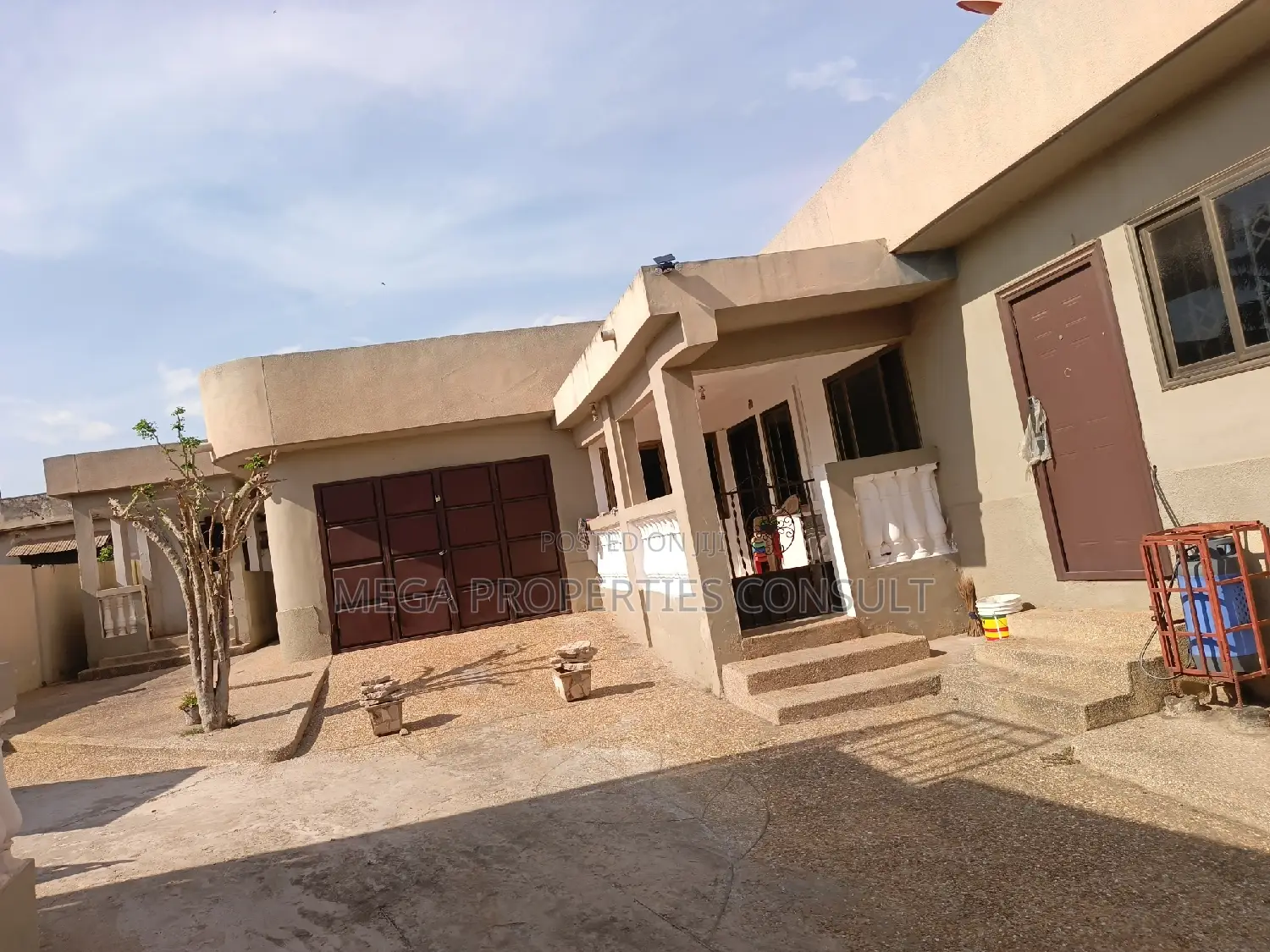 12bdrm House in Achimota for sale