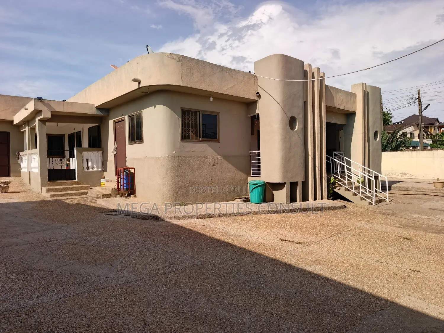 12bdrm House in Achimota for sale