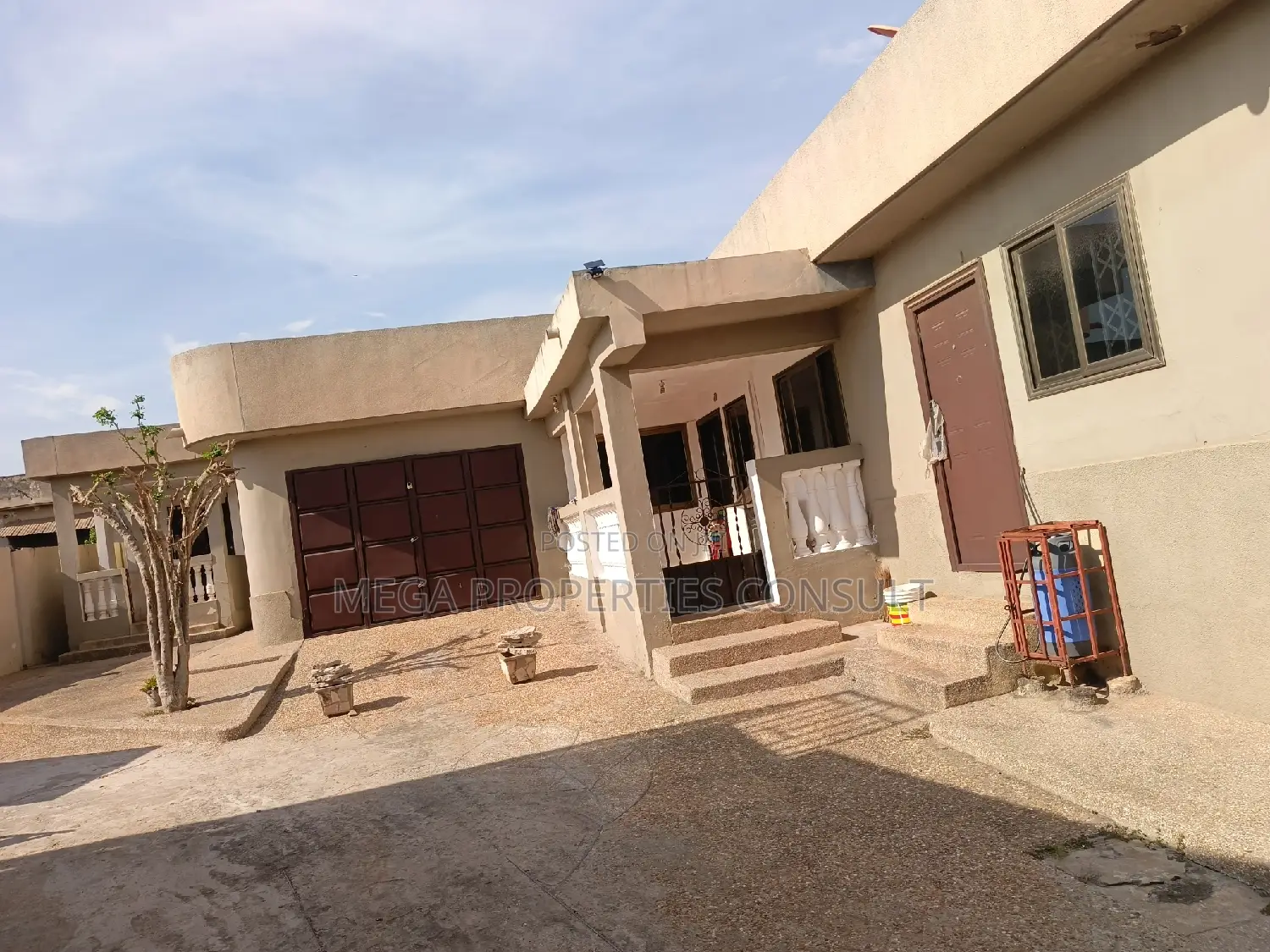 12bdrm House in Achimota for sale