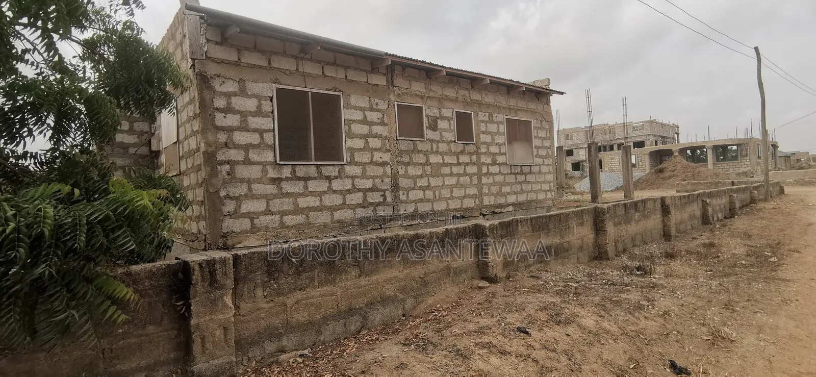 4bdrm Bungalow in Nurses Quarters, Ngleshie Amanfro for sale