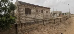 4bdrm Bungalow in Nurses Quarters, Ngleshie Amanfro for sale