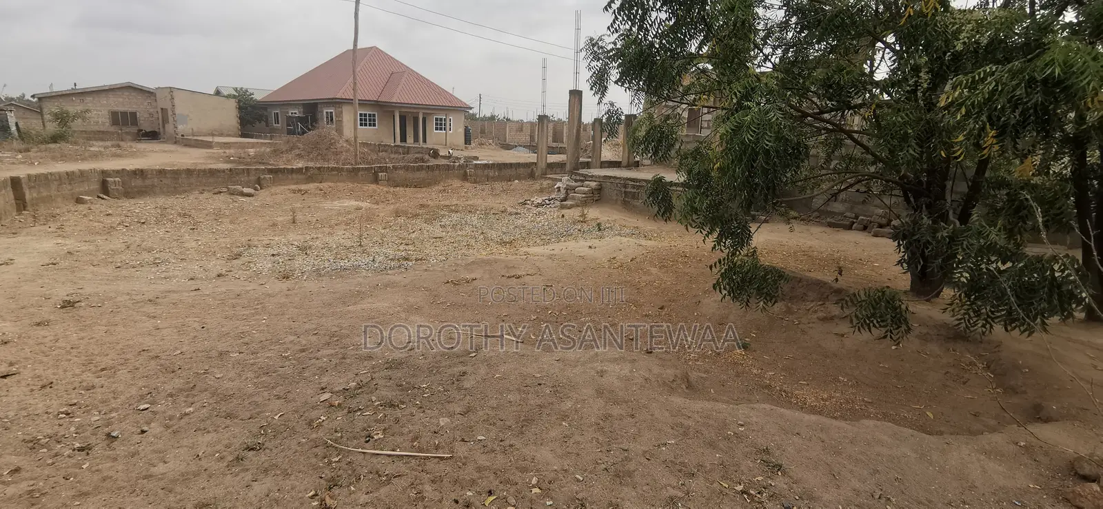 4bdrm Bungalow in Nurses Quarters, Ngleshie Amanfro for sale
