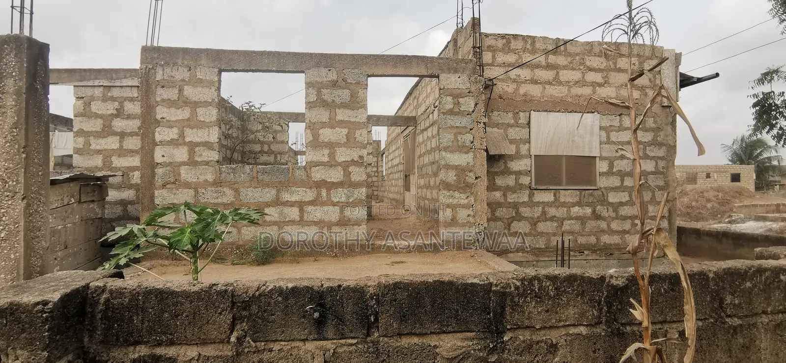 4bdrm Bungalow in Nurses Quarters, Ngleshie Amanfro for sale