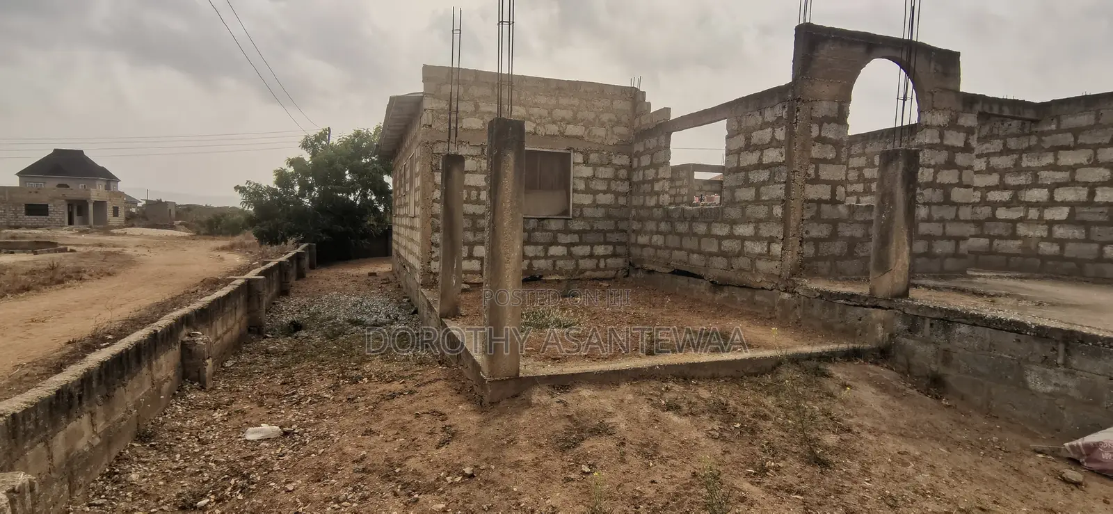 4bdrm Bungalow in Nurses Quarters, Ngleshie Amanfro for sale
