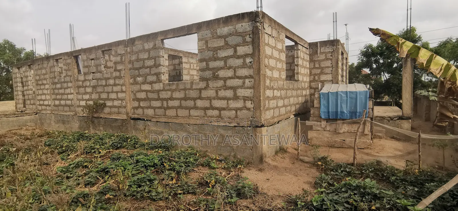 4bdrm Bungalow in Nurses Quarters, Ngleshie Amanfro for sale