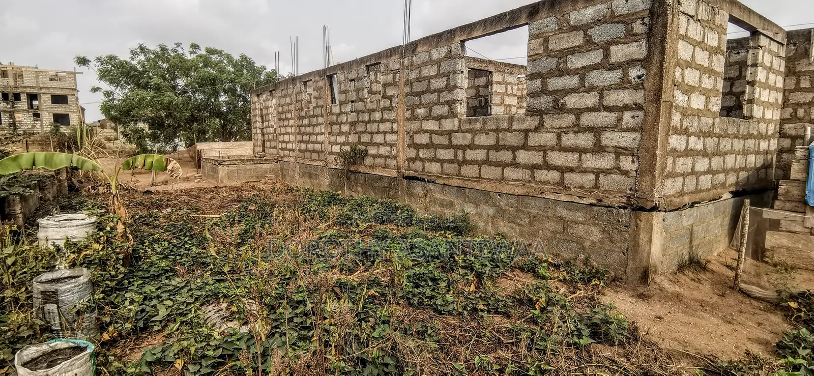 4bdrm Bungalow in Nurses Quarters, Ngleshie Amanfro for sale