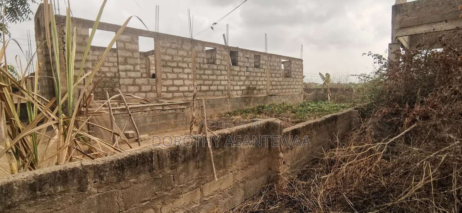 4bdrm Bungalow in Nurses Quarters, Ngleshie Amanfro for sale