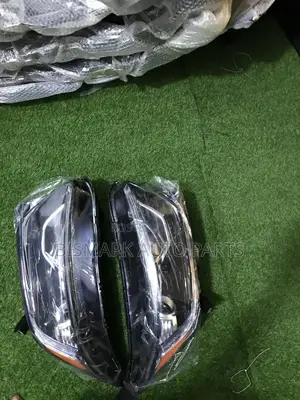 Honda CRV 2017-2018-2019-2020-2021-2022 Headlight Half Led Pair