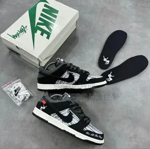 Sneaker' Hub