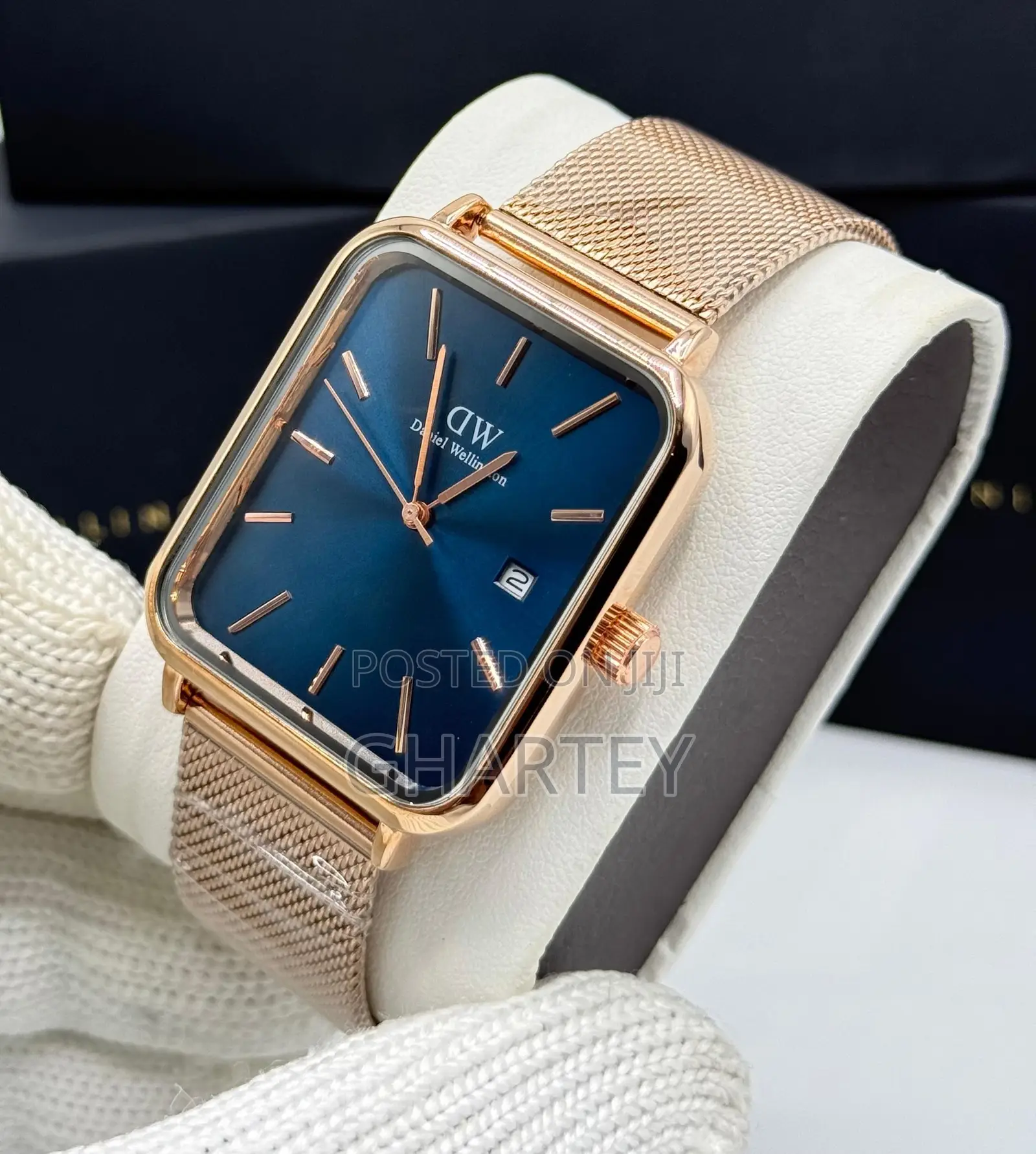 Mesh Bracelet Strap Analog Unisex Daniel Wellington Watch