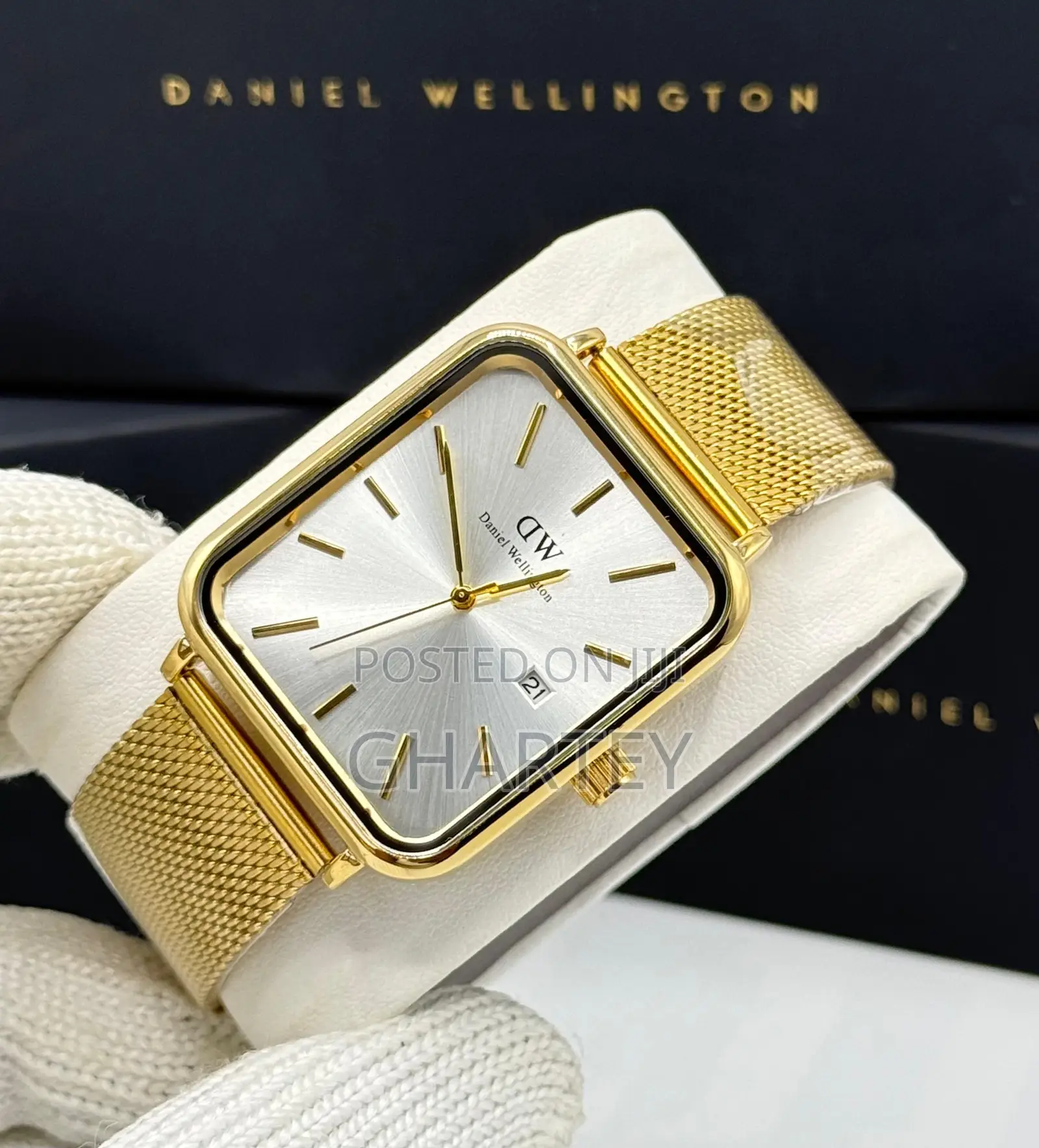 Mesh Bracelet Strap Analog Unisex Daniel Wellington Watch