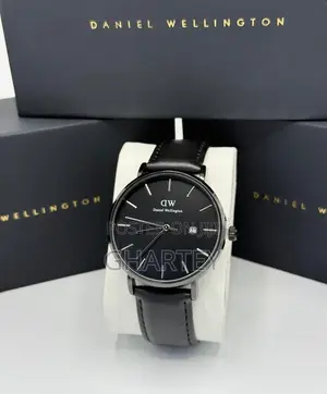 Daniel Wellington Round Dial Unisex Leather Watch