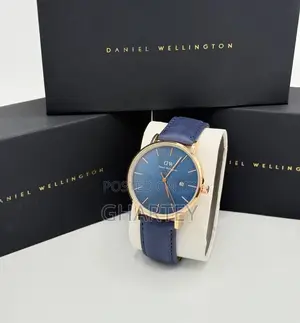 Daniel Wellington Classic Analog Watch
