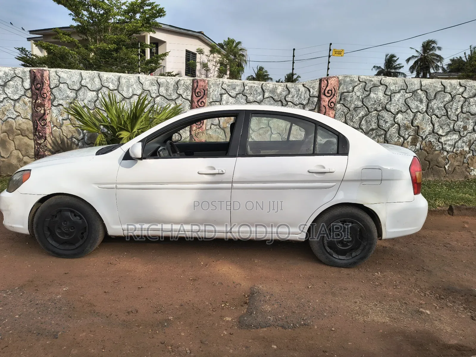 Hyundai Accent 2010 White