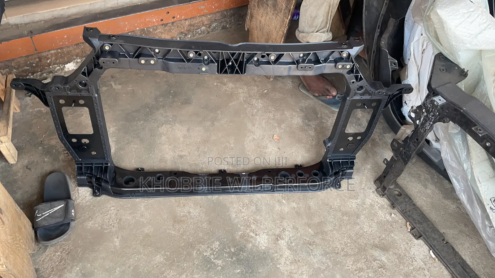 Hyndai 1 10 Radiator Support 2013