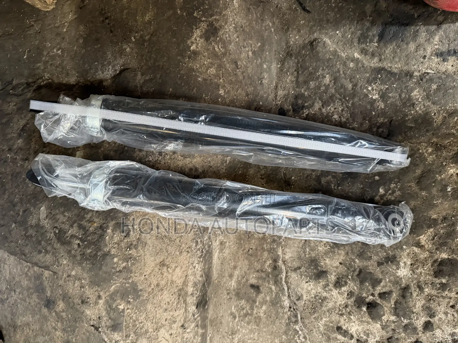 Honda CRV 2017,2018,2019 Back Shocks.
