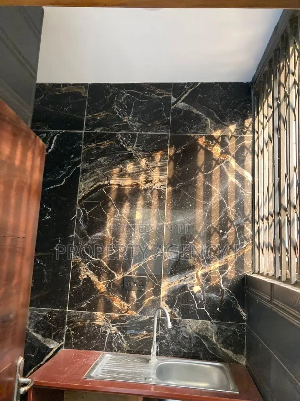 1bedroom Apartment at McCharty