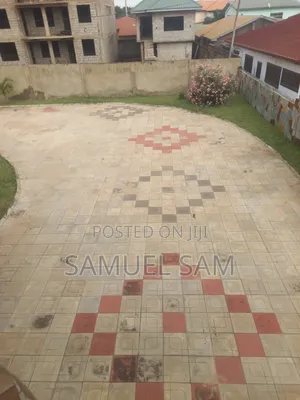 6bdrm House in Tema Golf City for rent