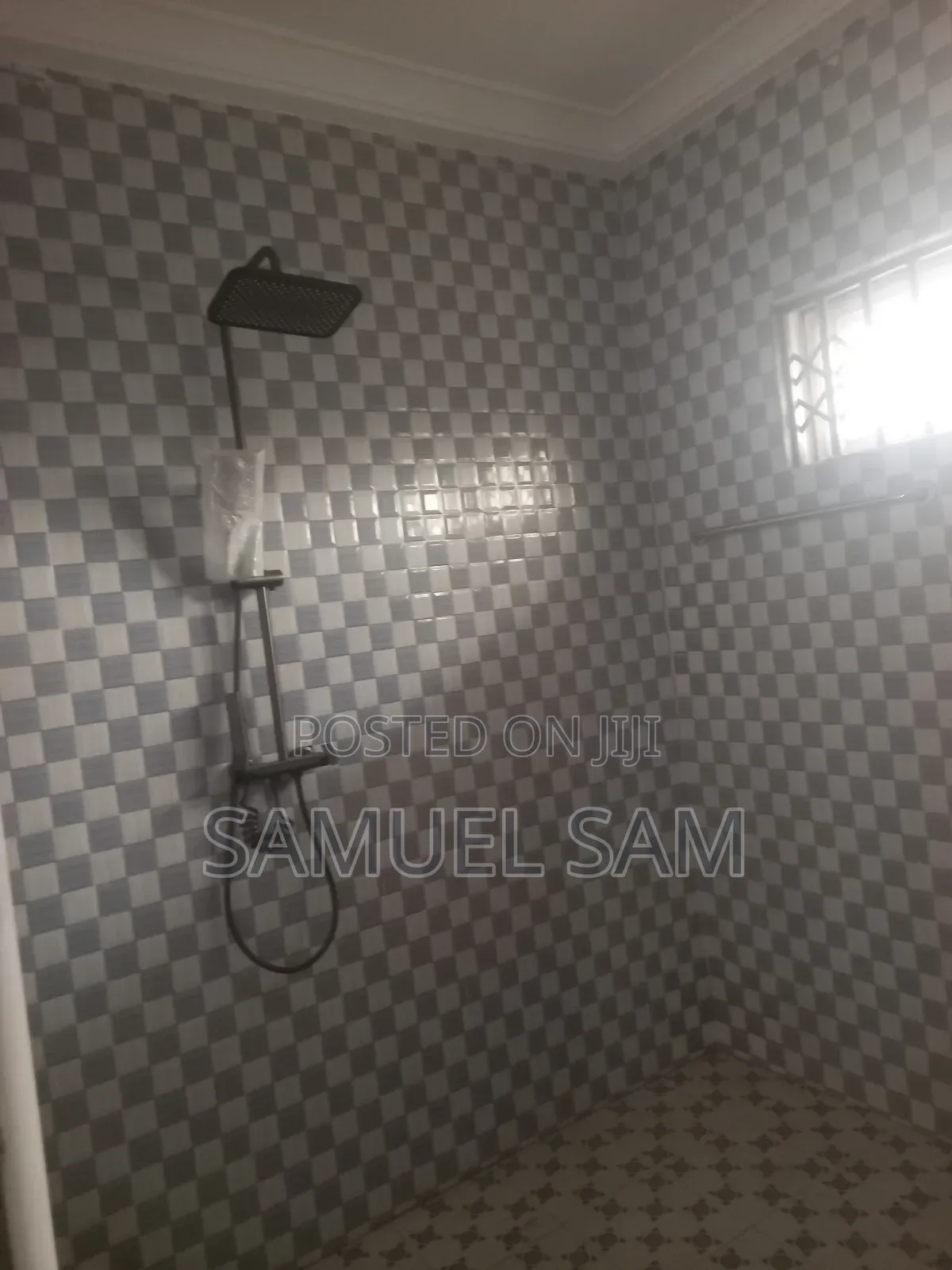 6bdrm House in Tema Golf City for rent