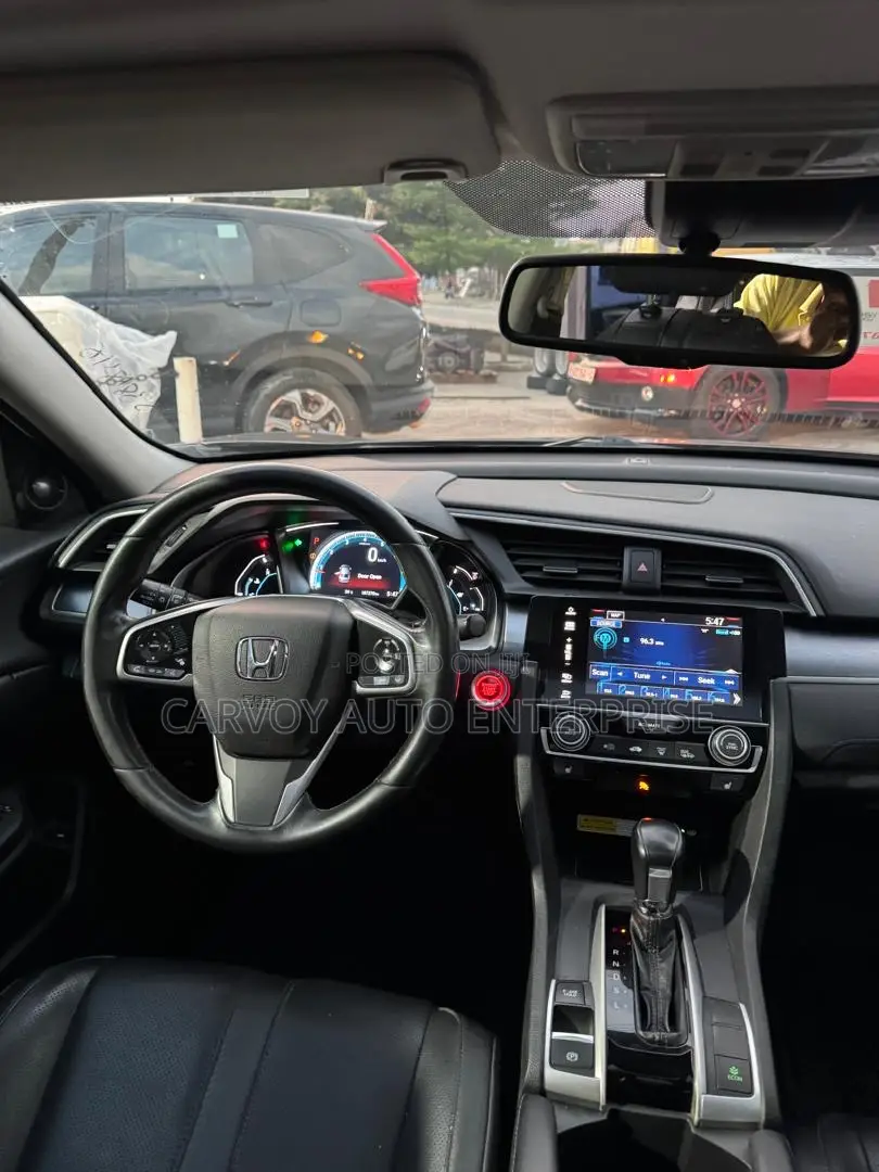 Honda Civic Touring 4dr Sedan (1.5L 4cyl) 2017 Gray