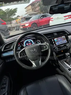 Honda Civic Touring 4dr Sedan (1.5L 4cyl) 2017 Gray