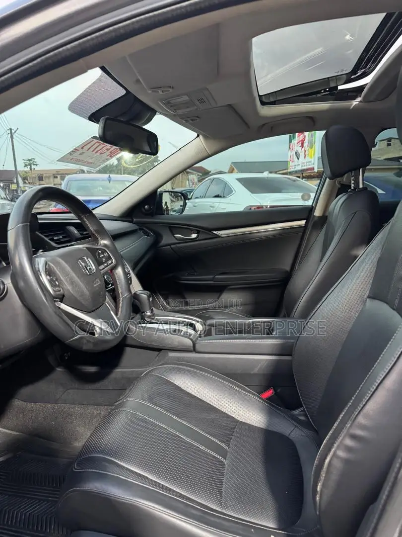 Honda Civic Touring 4dr Sedan (1.5L 4cyl) 2017 Gray