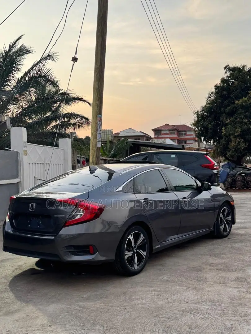 Honda Civic Touring 4dr Sedan (1.5L 4cyl) 2017 Gray