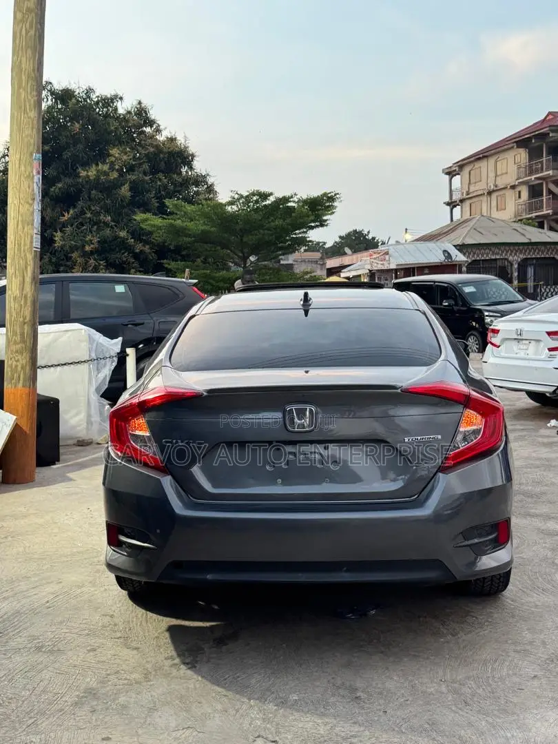 Honda Civic Touring 4dr Sedan (1.5L 4cyl) 2017 Gray