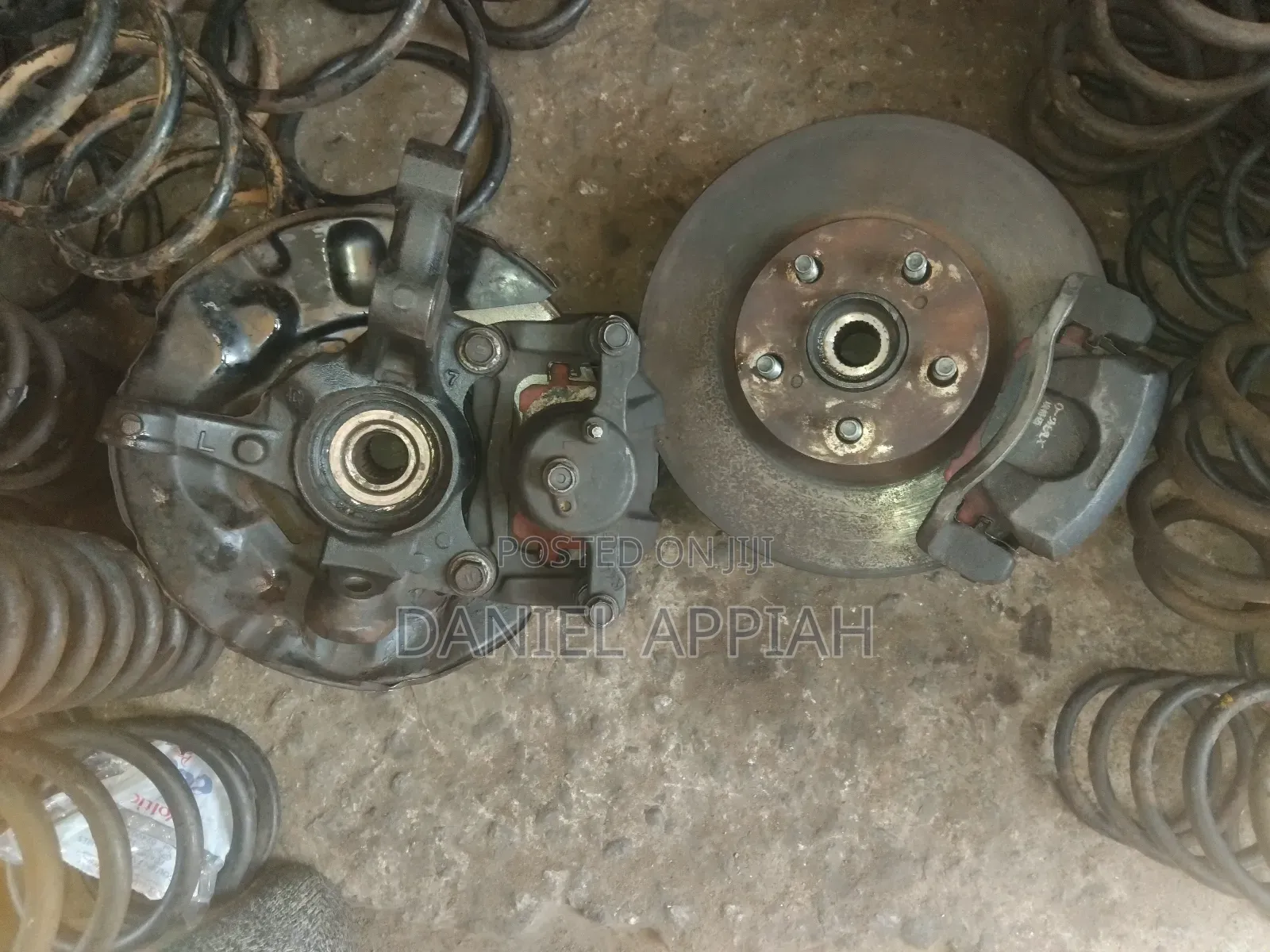 Toyota Corolla S Front Hub 2003 - 2008