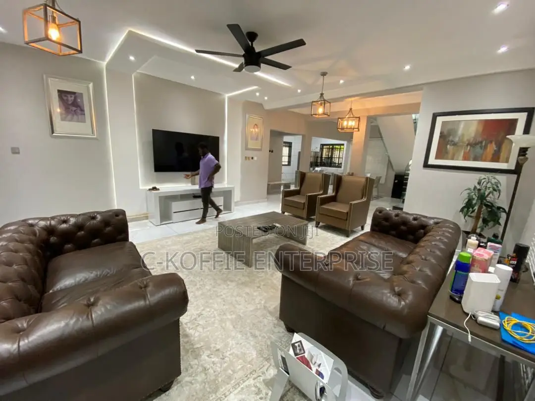 Furnished 4bdrm Mansion in Sakumono for sale