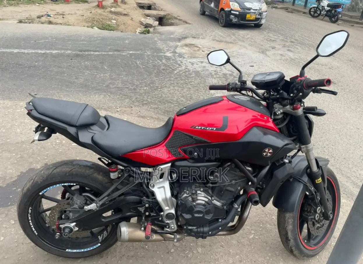 Yamaha 2017 Red