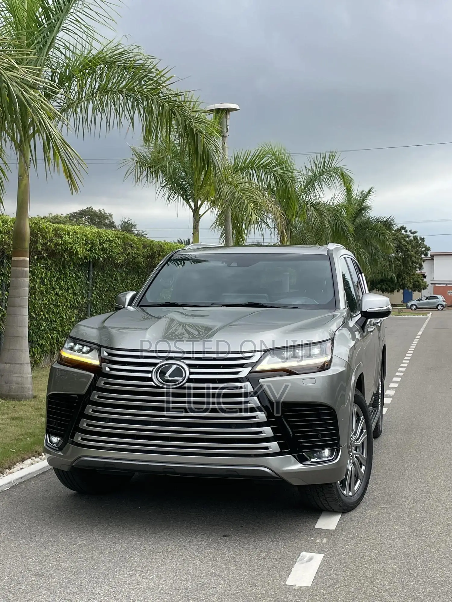 Lexus LX 600 2023 Gray