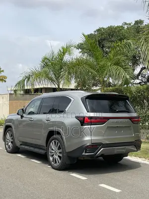 Lexus LX 600 2023 Gray