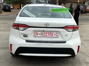 Toyota Corolla LE 2022 White