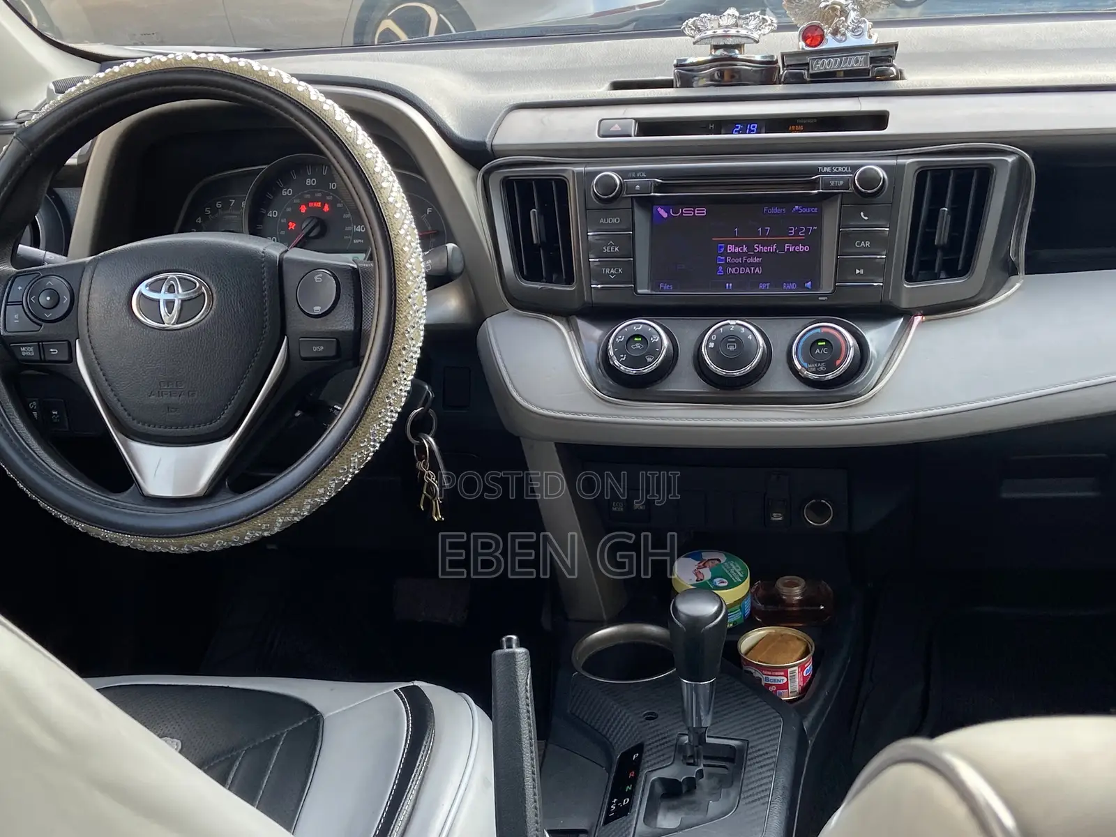 Toyota Corolla LE 2022 White