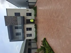 4bdrm House in Ashongman Estate, Police Station for sale