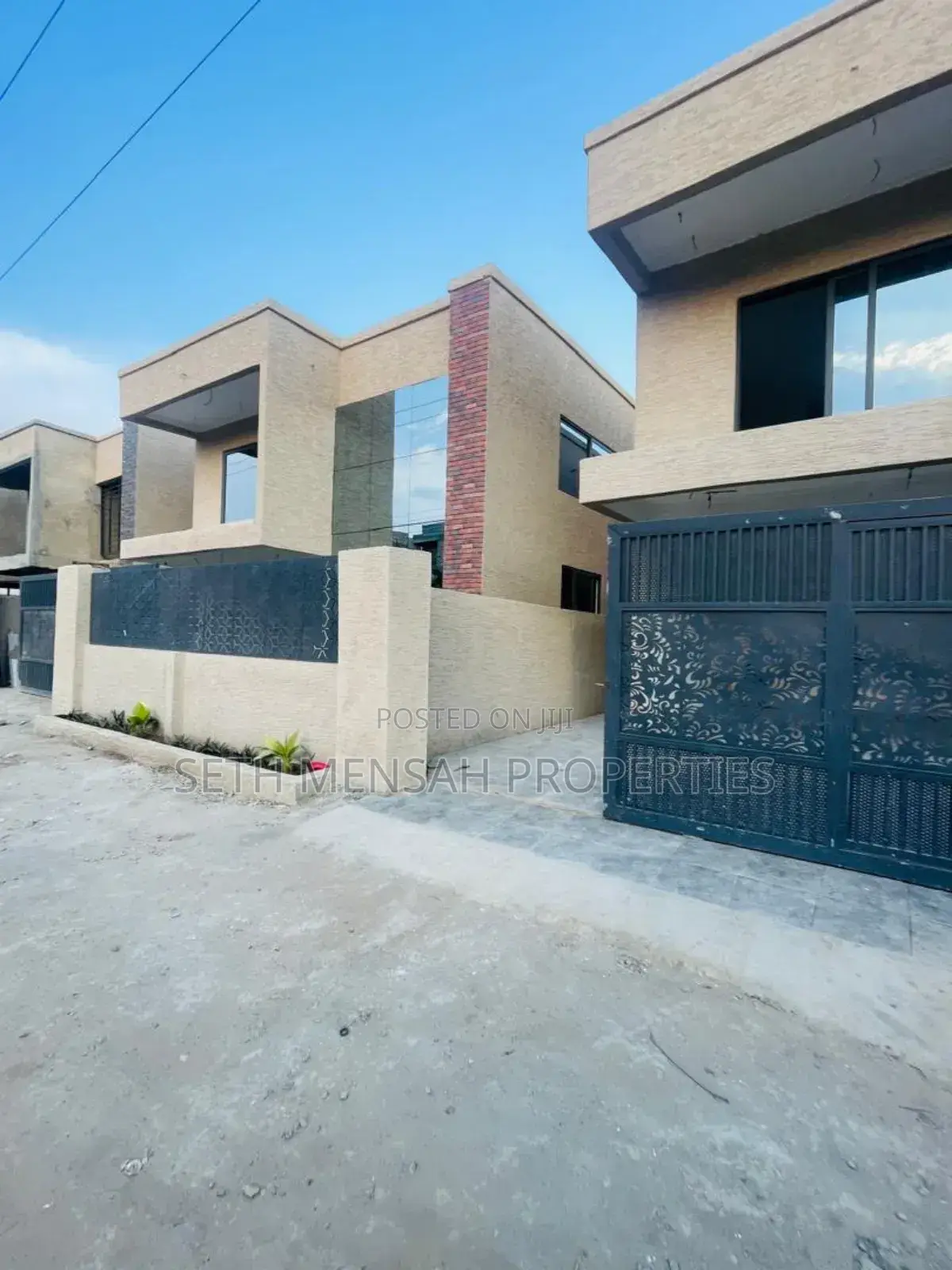4bdrm House in Ashaley Botwe for sale
