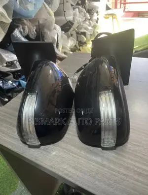 Toyota Vitz 2008-2009-2010-2011 Side Mirror With Light Auto Folding