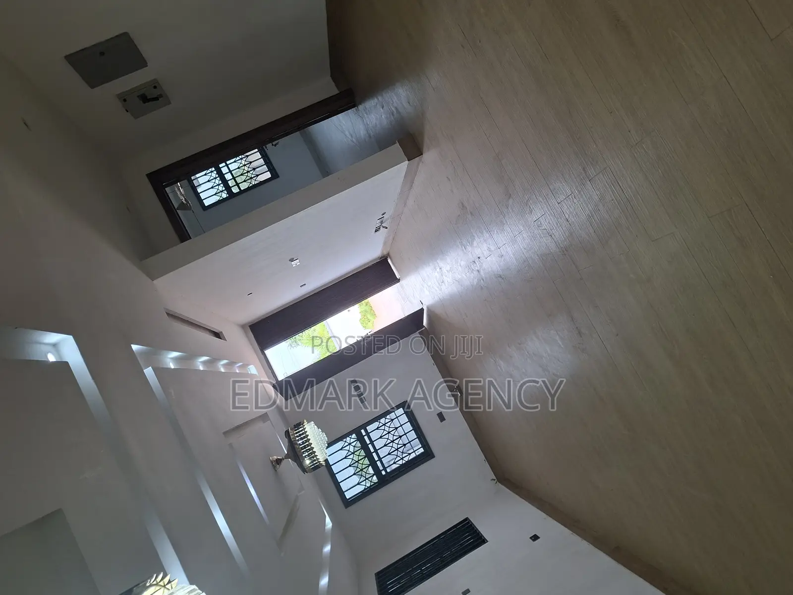4bdrm House in Ashongman Estate, Police Station for sale