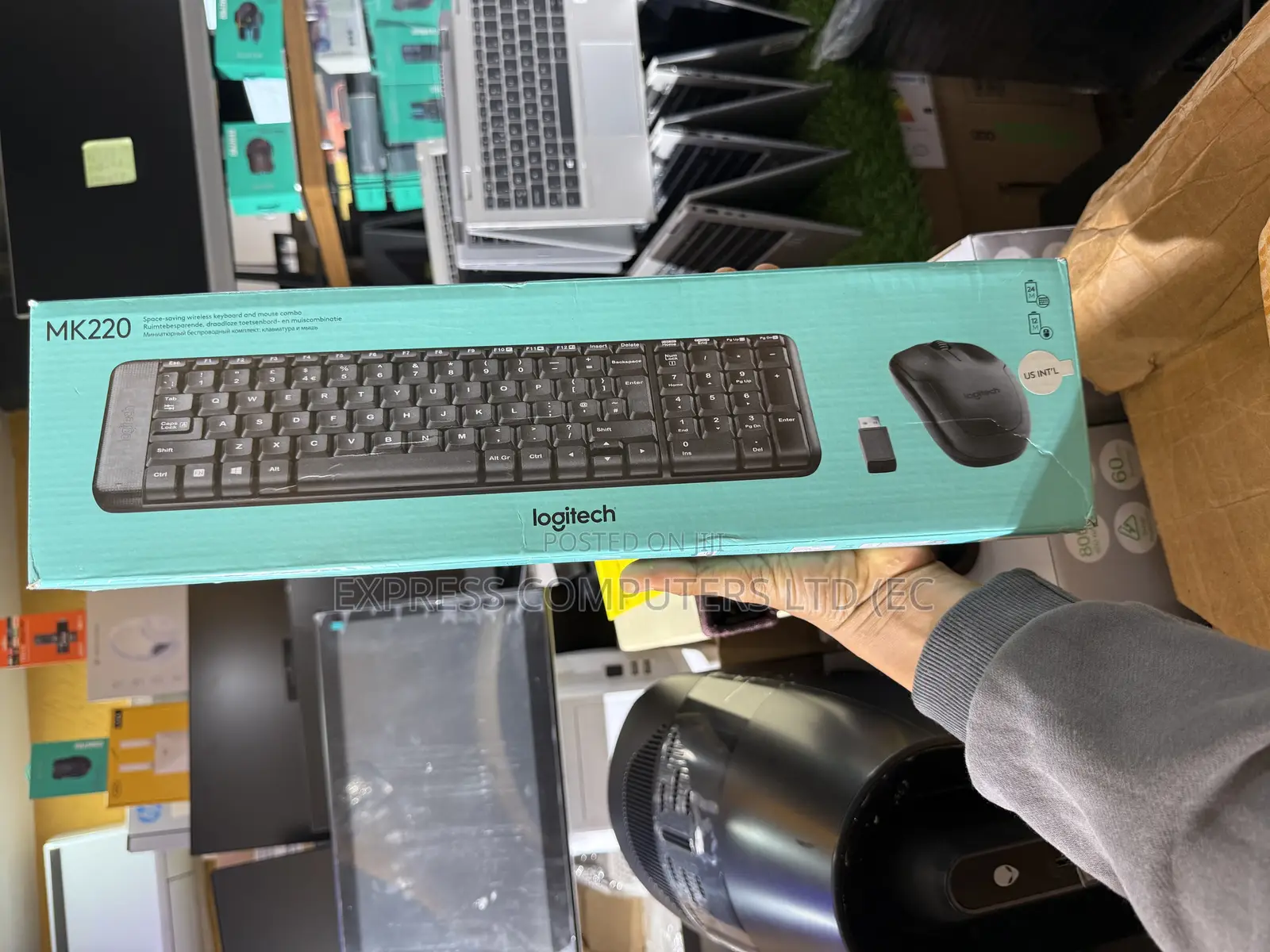 Logitech Mk220 Wireless Keyboard and Mouse Combo Original From Uk 
