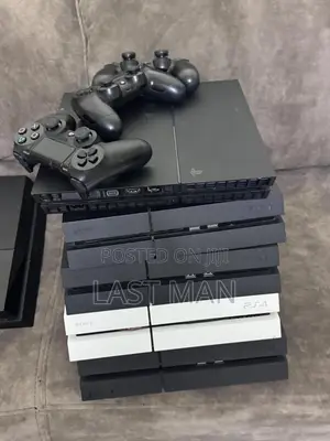 Playstation 4 Standard 500gig With One Pad 4 Games Fc26 Gta v Mk 11